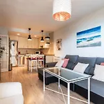 2 Y 2 Banos, Vista Lateral Mar Sofia 2 By Sur *